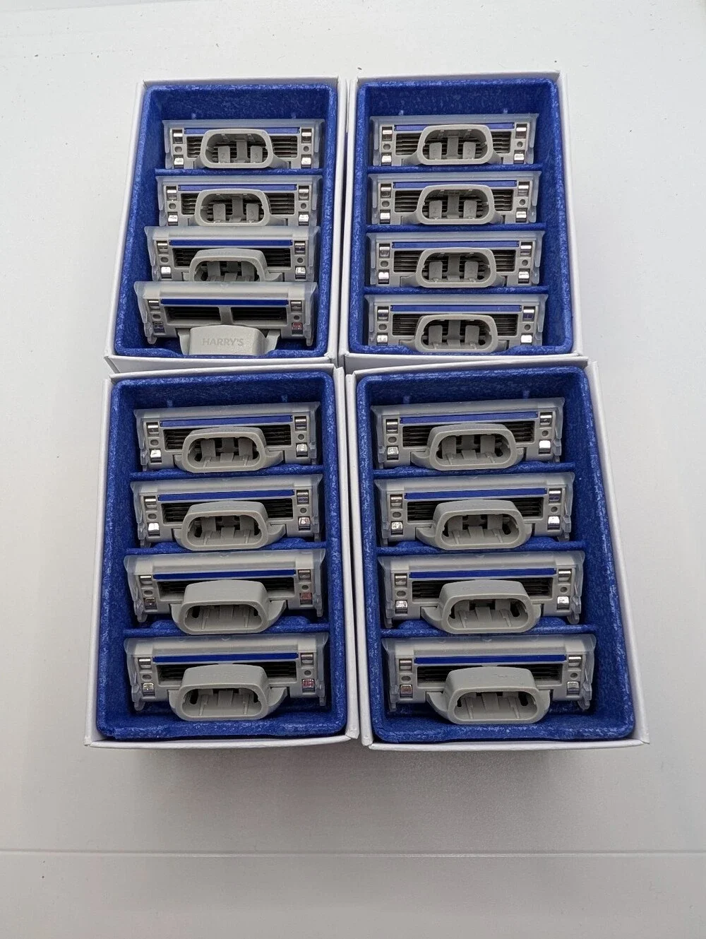 New in Box Harry's Plus 5-blade Disposable Shaving Cartridges - 4 Packs Of 4